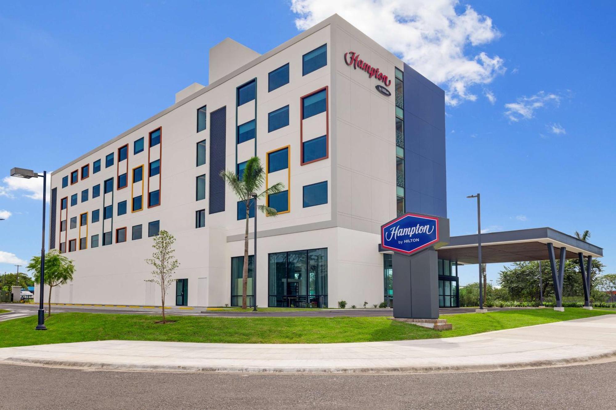 ホテル Hampton By Hilton Guanacaste Airport リベリア エクステリア 写真