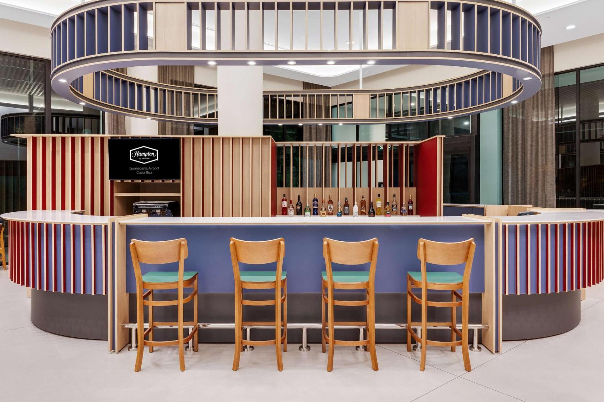 ホテル Hampton By Hilton Guanacaste Airport リベリア エクステリア 写真